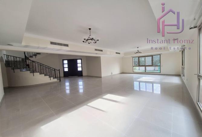 982749 - Property Image 2