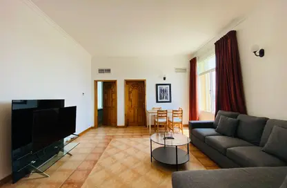 Apartment - 2 Bedrooms - 2 Bathrooms for rent in Mahooz - Manama - Capital Governorate