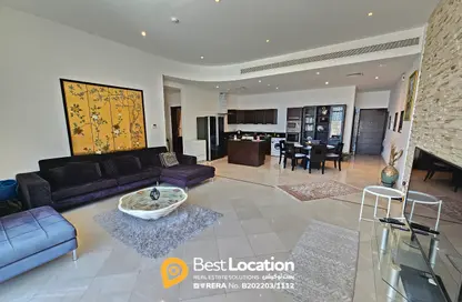 Apartment - 2 Bedrooms - 3 Bathrooms for sale in Al Juffair - Capital Governorate