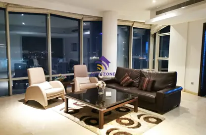 Apartment - 2 Bedrooms - 2 Bathrooms for rent in Al Juffair - Capital Governorate