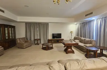 Villa - 5 Bedrooms - 5 Bathrooms for rent in Tubli - Central Governorate
