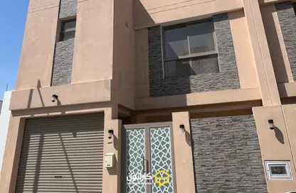 فيلا - 5 غرف نوم - 6 حمامات للبيع في البسيتين - المحرق