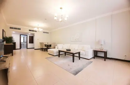 Apartment - 3 Bedrooms - 3 Bathrooms for rent in Al Juffair - Capital Governorate