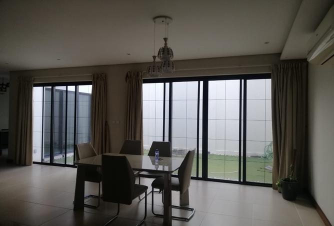 988816 - Property Main Image