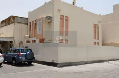 تاون هاوس - 4 غرف نوم - 3 حمامات للبيع في الرفاع الشرقي - الرفاع - المحافظة الجنوبية