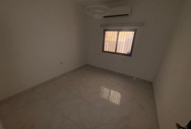 954427 - Property Image 3