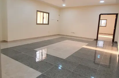 Apartment - 2 Bedrooms - 2 Bathrooms for rent in Hidd - Muharraq Governorate