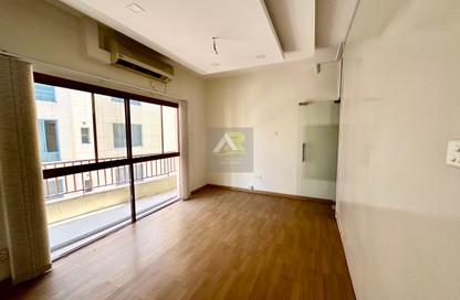 Office Space - Studio - 4 Bathrooms for rent in Gufool - Manama - Capital Governorate