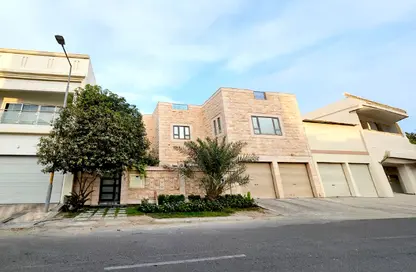 فيلا - 5 غرف نوم - 6 حمامات للبيع في الجنبية - المحافظة الشمالية