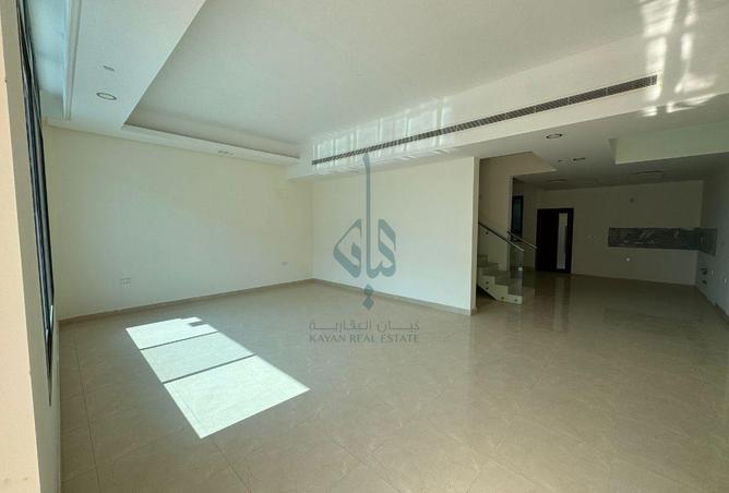 979734 - Property Image 3