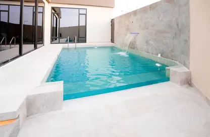 Villa - 4 Bedrooms - 6 Bathrooms for sale in Janabiya - Northern Governorate