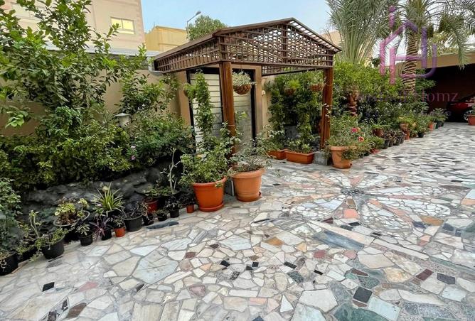 976925 - Property Image 2