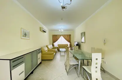 Apartment - 2 Bedrooms - 2 Bathrooms for rent in Al Burhama - Manama - Capital Governorate