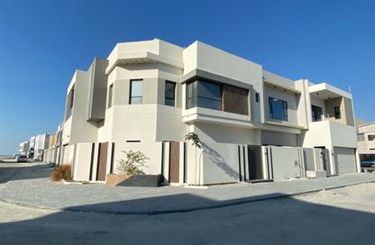 Villa - 3 Bedrooms - 4 Bathrooms for sale in Busaiteen - Muharraq Governorate