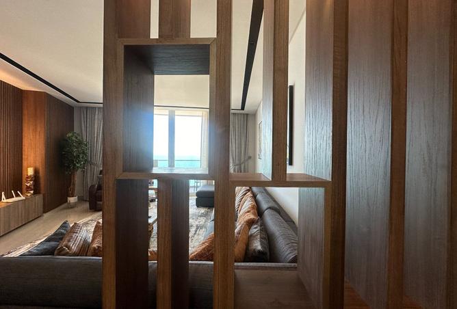 989414 - Property Image 2