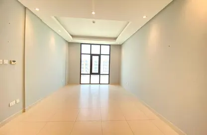 Apartment - 2 Bedrooms - 2 Bathrooms for rent in Seef - Capital Governorate