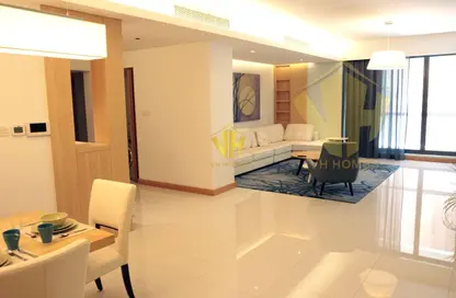 Apartment - 2 Bedrooms - 3 Bathrooms for rent in Al Juffair - Capital Governorate