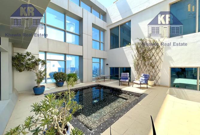 956581 - Property Image 3