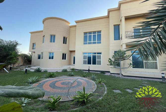 987972 - Property Image 2