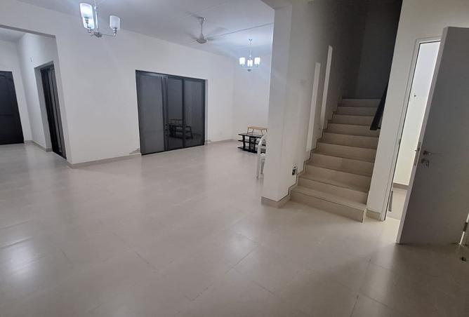 967151 - Property Main Image