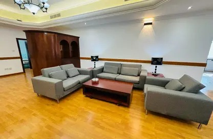 Apartment - 3 Bedrooms - 3 Bathrooms for rent in Seef - Capital Governorate