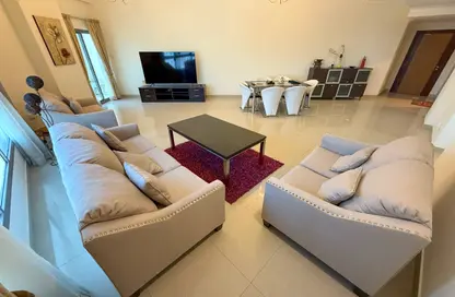 Apartment - 2 Bedrooms - 3 Bathrooms for rent in Al Juffair - Capital Governorate