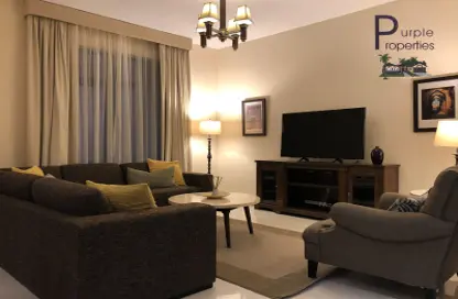 Living Room image for: Apartment - 2 Bedrooms - 3 Bathrooms for rent in Al Juffair - Capital Governorate, Image 1