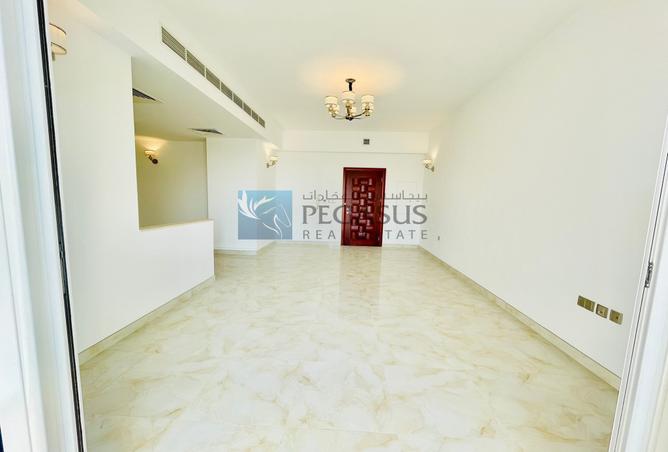572000 - Property Image 2