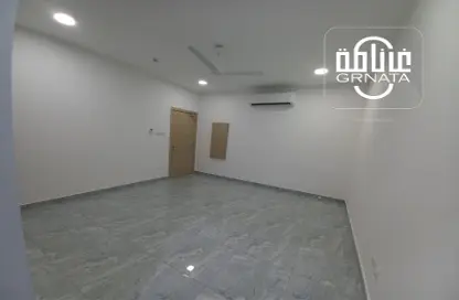 Empty Room image for: Apartment - 2 Bedrooms - 2 Bathrooms for rent in Gudaibiya - Manama - Capital Governorate, Image 1