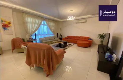 Living Room image for: Apartment - 3 Bedrooms - 3 Bathrooms for rent in Seef - Capital Governorate, Image 1