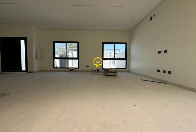 949298 - Property Image 3