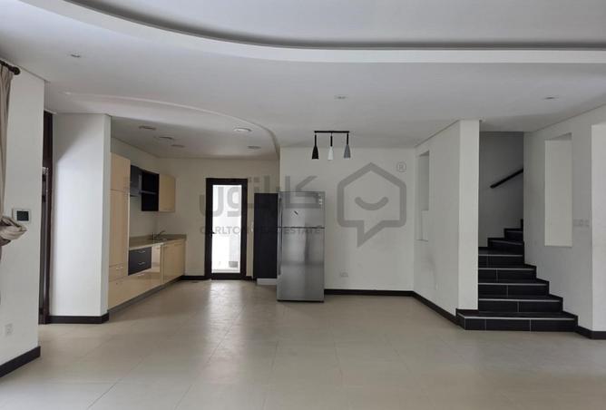 953743 - Property Image 2