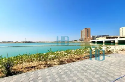 شقة - 3 غرف نوم - 4 حمامات للبيع في أمواج بيتش فرونت - أمواج - المحرق