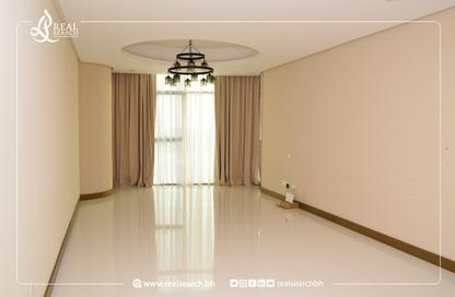 Apartment - 2 Bedrooms - 2 Bathrooms for rent in Seef - Capital Governorate