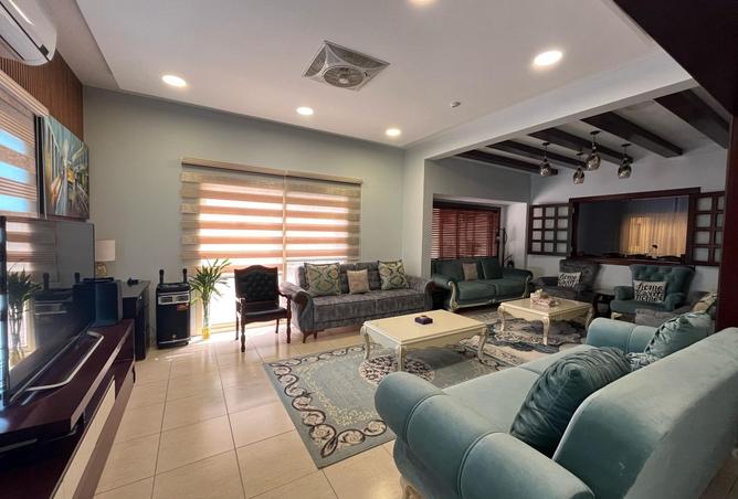 962817 - Property Image 2