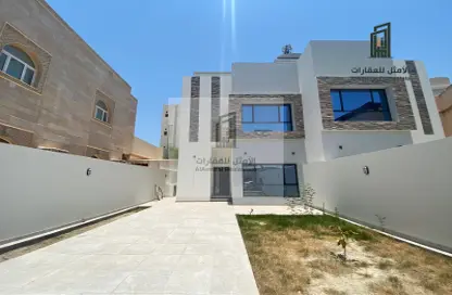 Villa - 5 Bedrooms - 6 Bathrooms for sale in Al Maqsha - Northern Governorate