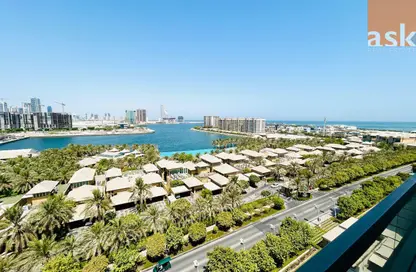 Penthouse - 4 Bedrooms - 6 Bathrooms for rent in Reef Island - Capital Governorate