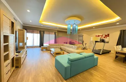 Apartment - 3 Bedrooms - 3 Bathrooms for rent in Al Juffair - Capital Governorate