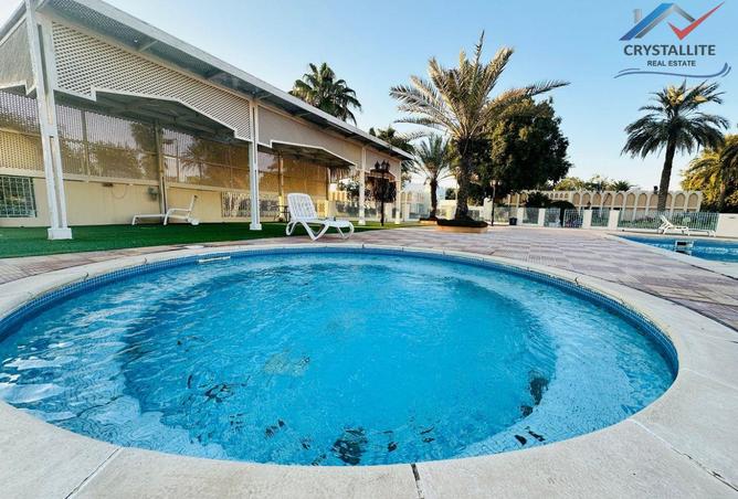 943664 - Property Image 2