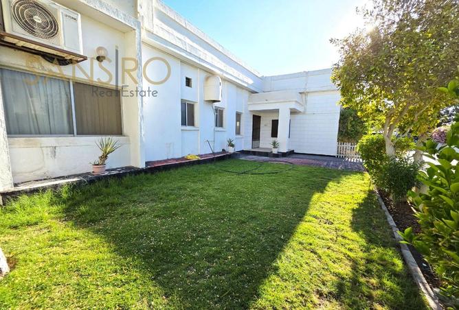 960921 - Property Image 2