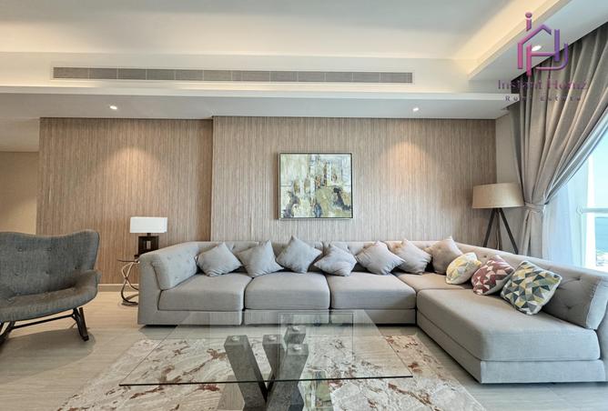 958201 - Property Image 2