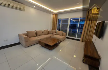 Apartment - 2 Bedrooms - 2 Bathrooms for rent in Busaiteen - Muharraq Governorate