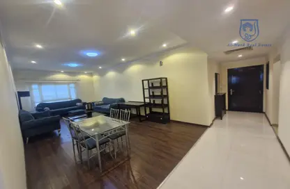 Apartment - 2 Bedrooms - 3 Bathrooms for rent in Busaiteen - Muharraq Governorate