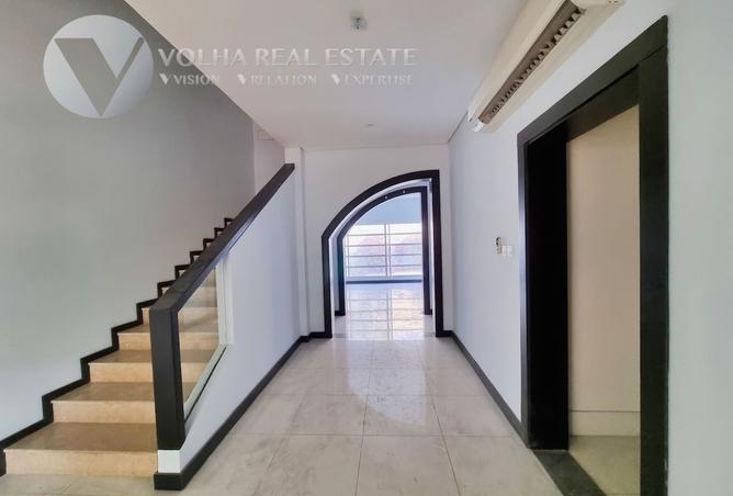 965977 - Property Image 2