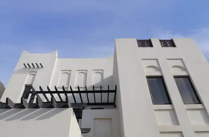 فيلا - 5 غرف نوم - 6 حمامات للايجار في ديار المحرق - المحرق