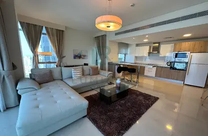 Living Room image for: Apartment - 1 Bedroom - 2 Bathrooms for rent in Salmaniya - Manama - Capital Governorate, Image 1