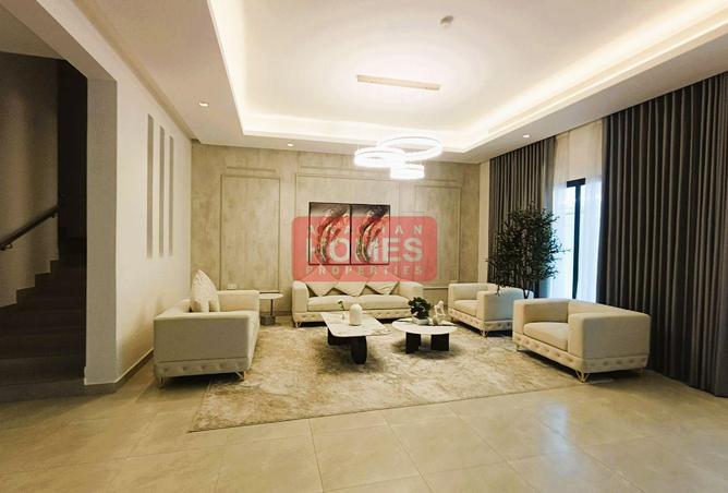 960532 - Property Image 2
