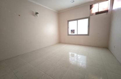 Apartment - 3 Bedrooms - 2 Bathrooms for rent in Ras Rumman - Manama - Capital Governorate