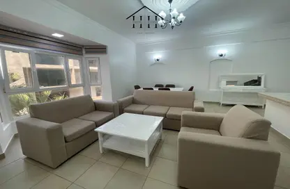 شقة - 2 غرف نوم - 2 حمامات للايجار في سار - المحافظة الشمالية