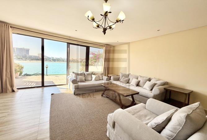 983594 - Property Main Image